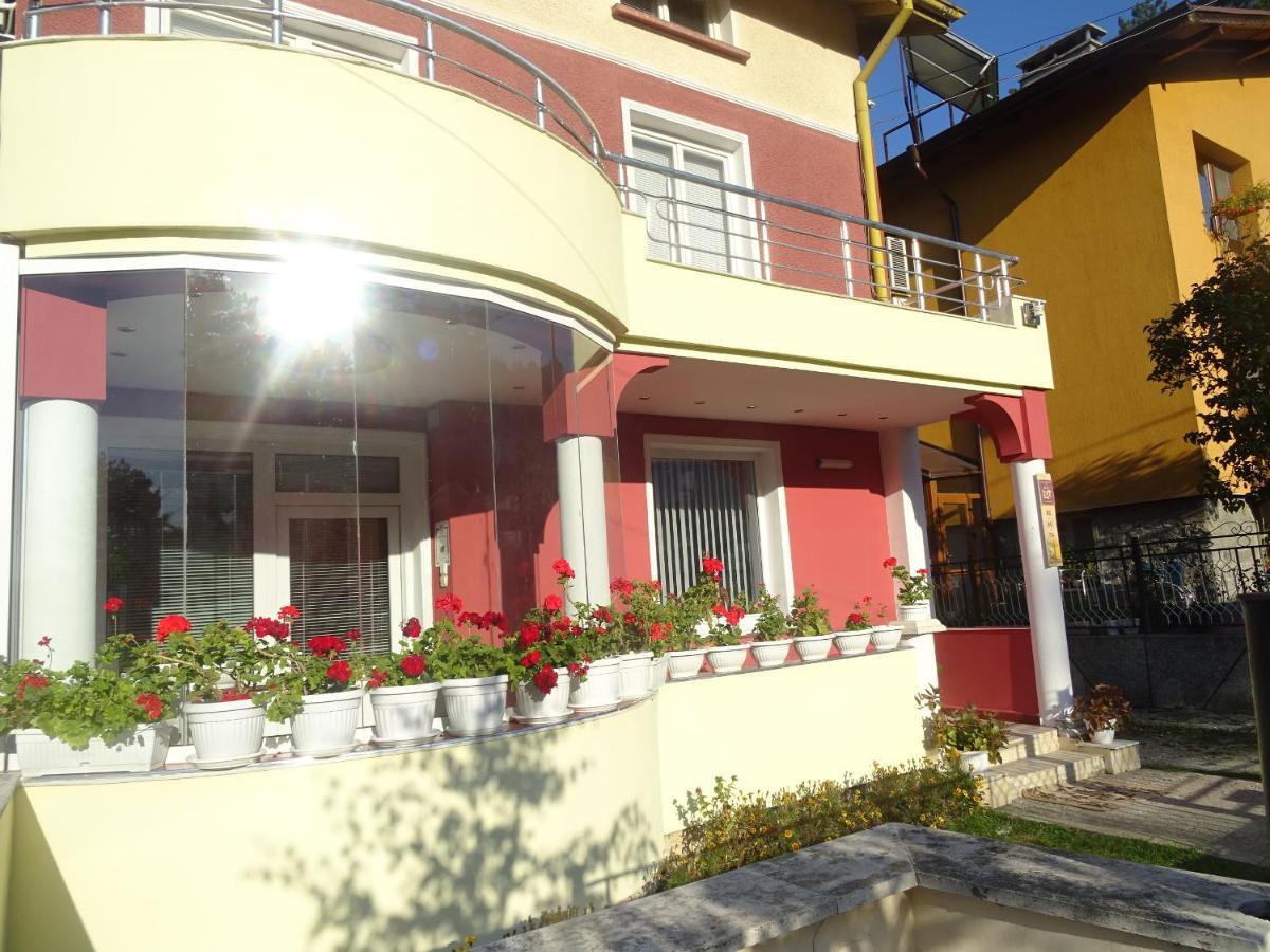 Стаи За Гости Ве-Бо-Ли** Bankya Exterior photo