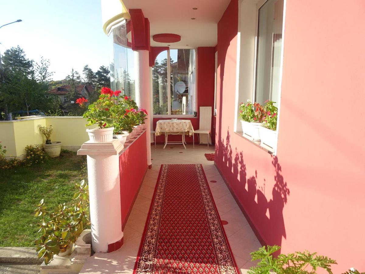 Стаи За Гости Ве-Бо-Ли** Bankya Exterior photo